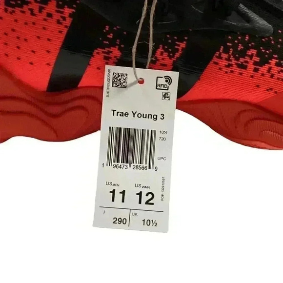Adidas Basketball Shoes Black Red Mens Size 11 Trae Young 3 Sneakers NEW